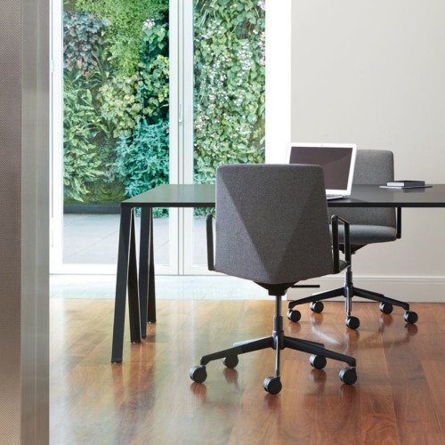 Yuno Training Table - 0