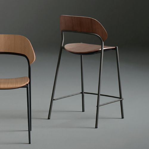 Ariel Barstool - 0