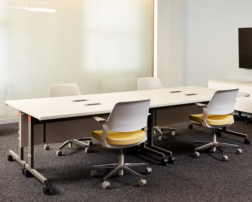 Ollo Chair - 0