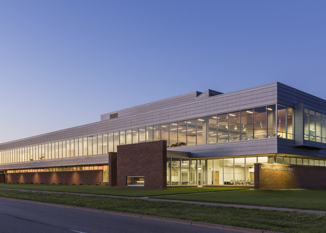 North Hennepin Community College Bioscience And Health Careers Center 
