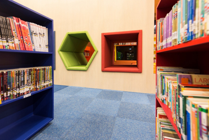 Anglo Colombian School - Primary School Library - 0