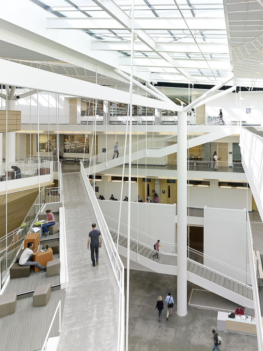 Collaborative Life Sciences Building - Education Snapshots