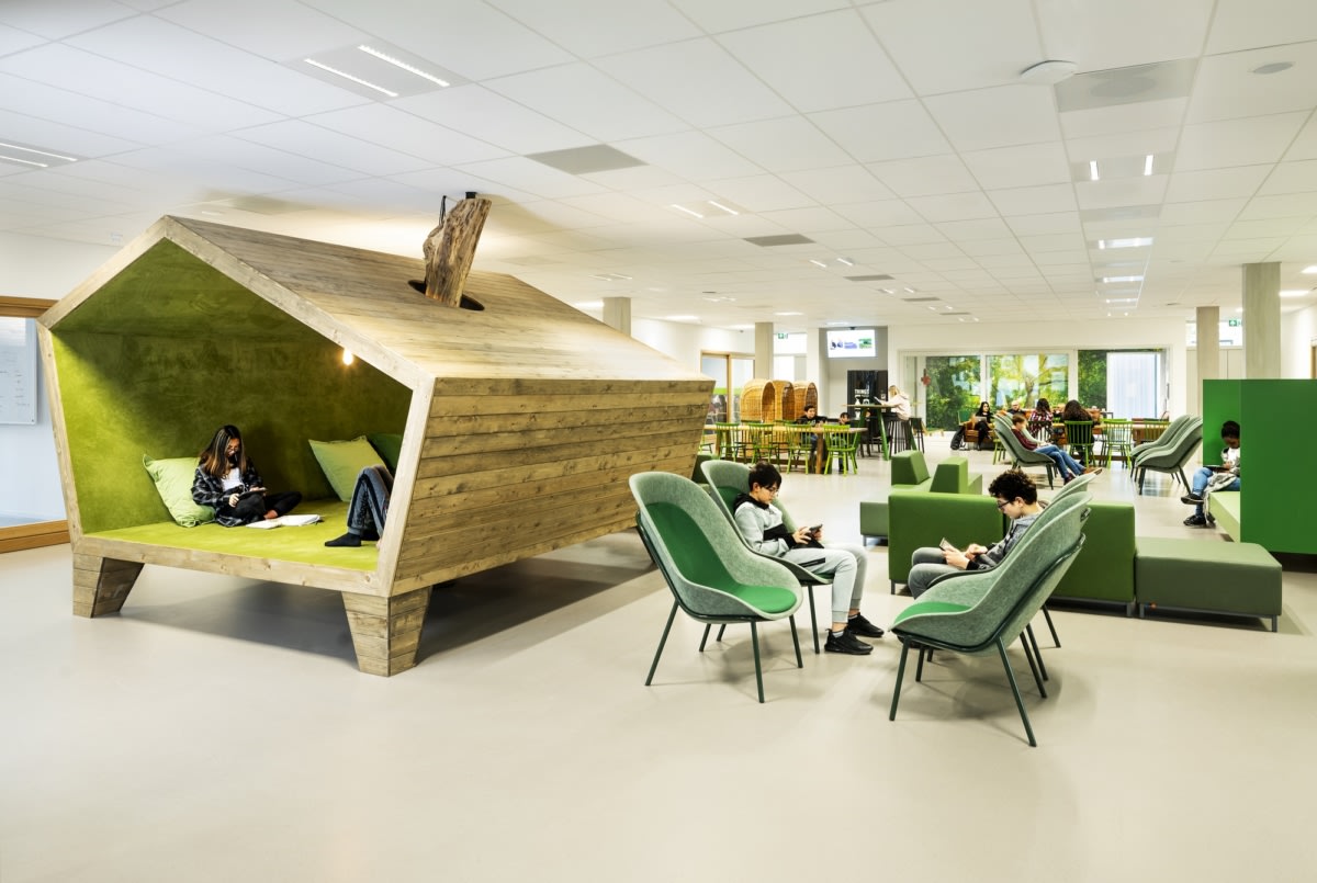 Notre Dame High School - Salinas, CA, image size:1200x805