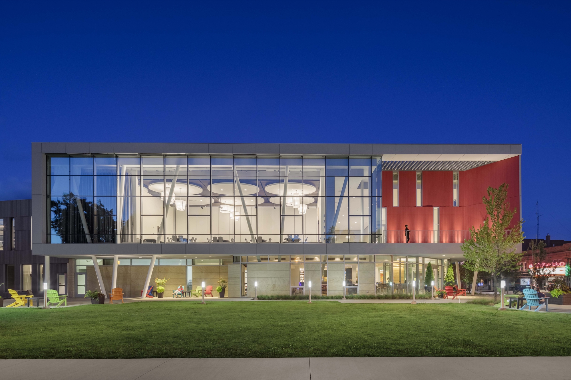 Oberlin College - Peter B. Lewis Gateway Center - Education Snapshots