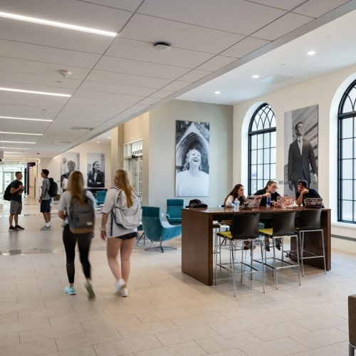 Stonehill College - Leo J. Meehan School of Business