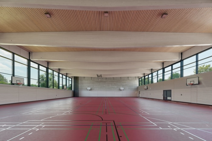 Dreifeld-Sporthalle Vocational School Center Esslingen-Zell - 0