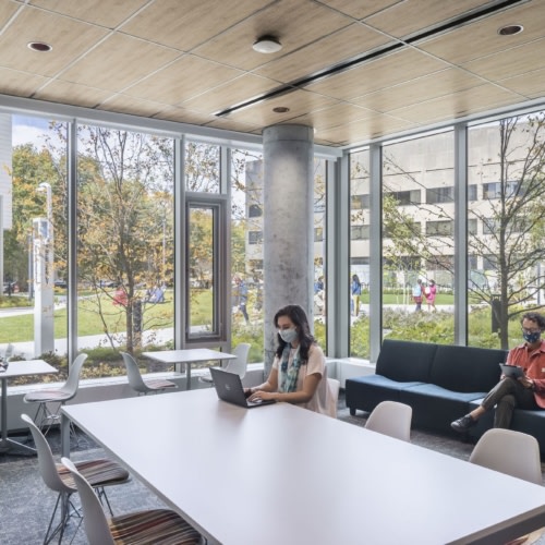 University of Chicago - Woodlawn Residential and Dining Commons