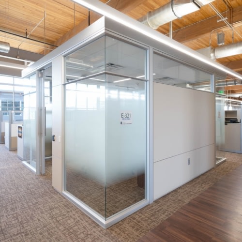 Combination Walls by DIRTT