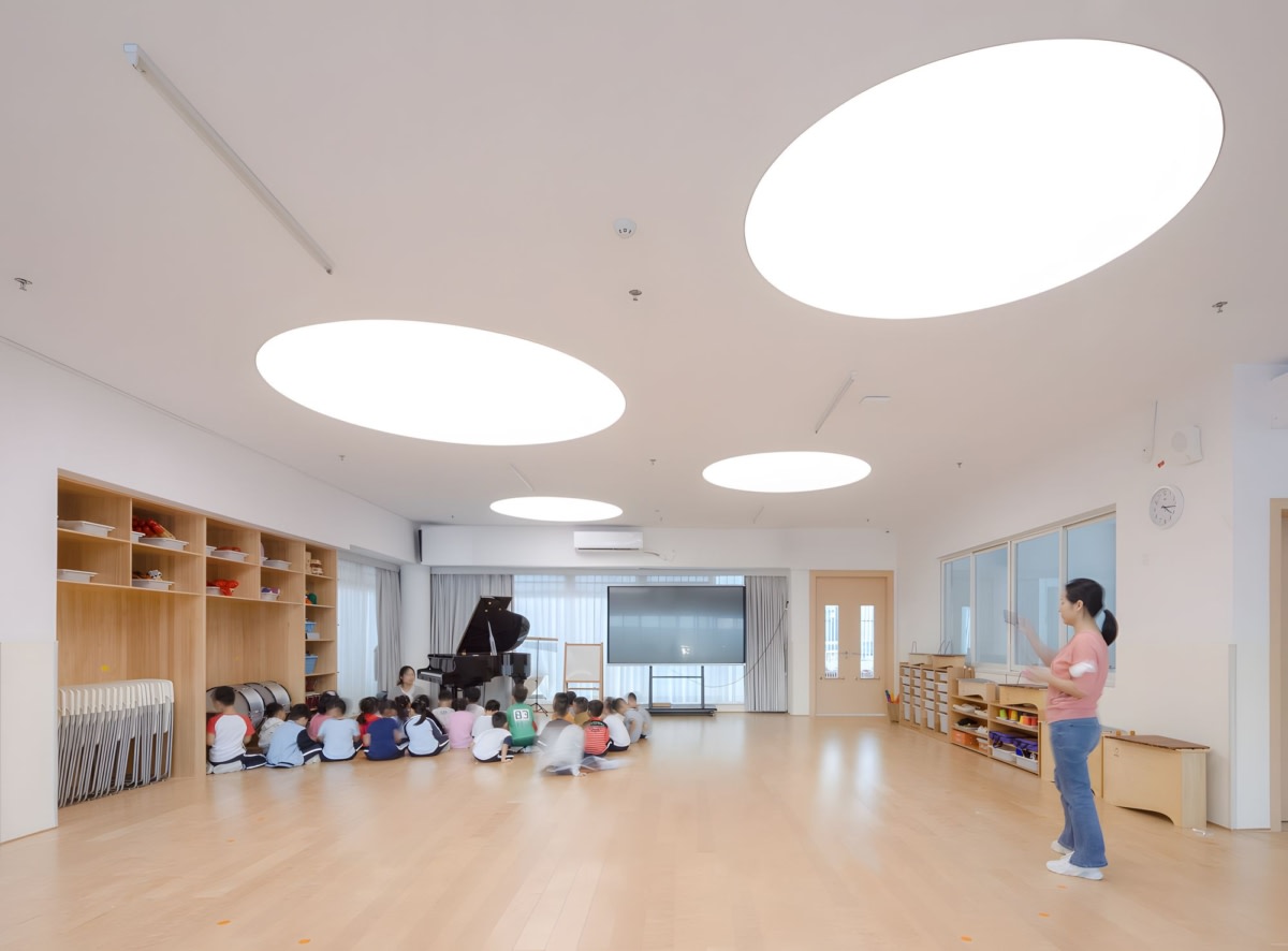 Ｃｈｉｌｄｒｅｎ’ｓ　Ｐｌａｙ　Ｅｎｖｉｒｏｎｍｅｎｔｓ　Ｎｕｒｓｅｒｙ　Ｓｃｈ/世界文化社（単行本） Amazon.co.jp: Children's Play Environments Nursery Schools