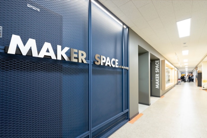 Kyung Hee Middle School Makerspace - 0