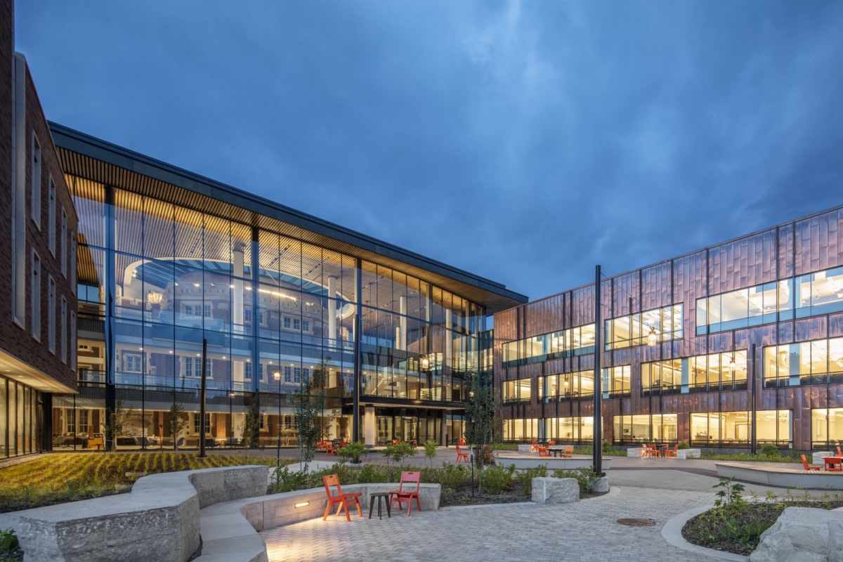 Grinnell College Humanities and Social Studies Center Education