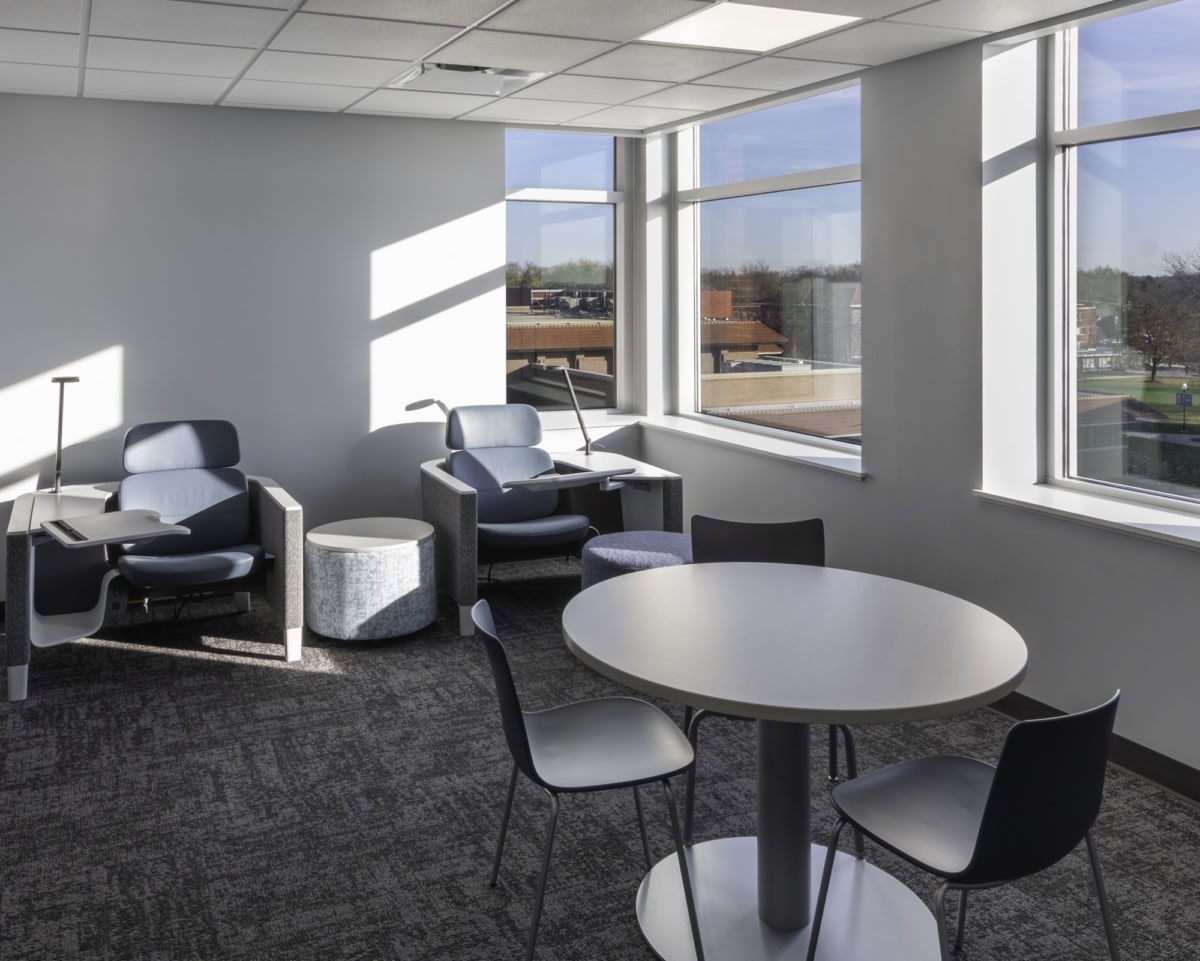 Aurora University - Don and Betty Tucker Hall - Education Snapshots
