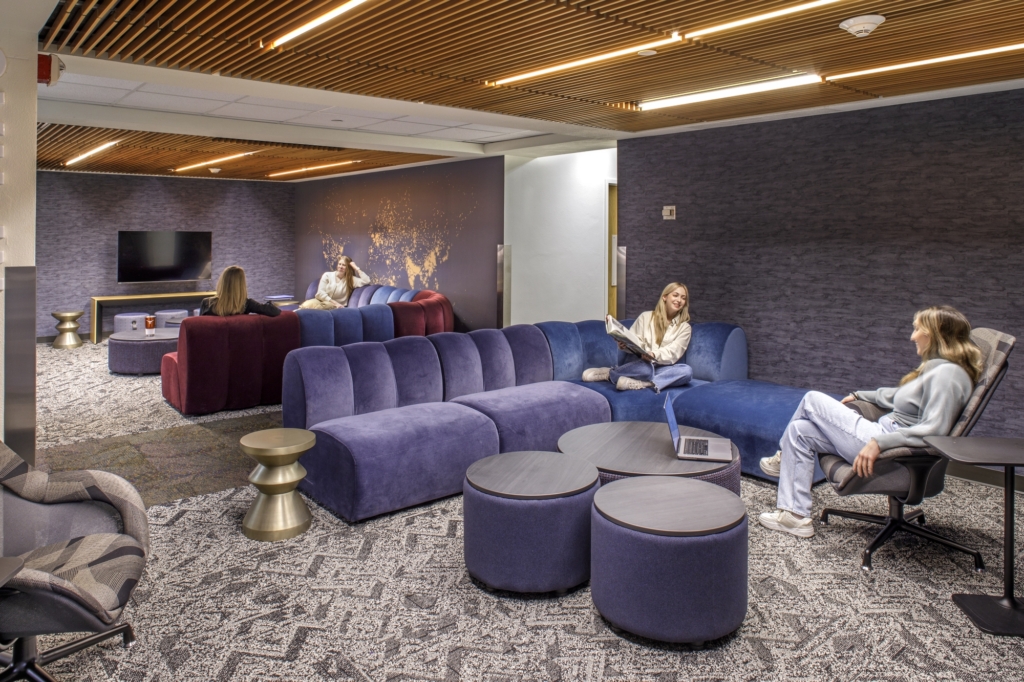 University of Texas at Austin - Kinsolving Dormitory Student Lounges ...