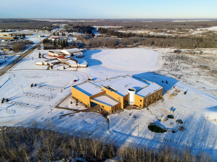 Saddle Lake Onchaminahos Elementary School - 0