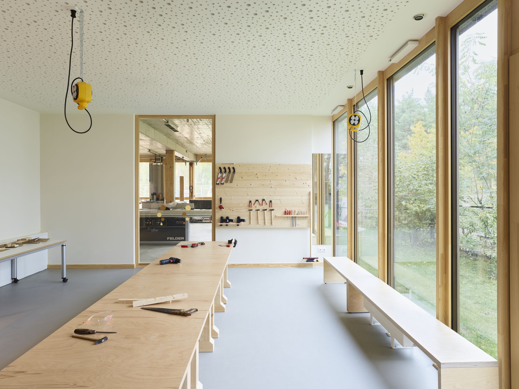 KITA Building on Alfred-Randt-Str. - Education Snapshots