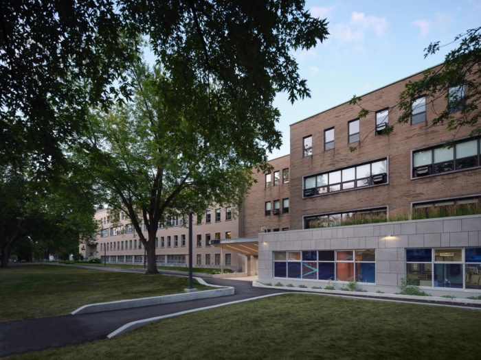 Reine-Marie College - Fitness Facility and New Student Entrance - 0