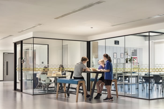 Wellington College International - 0