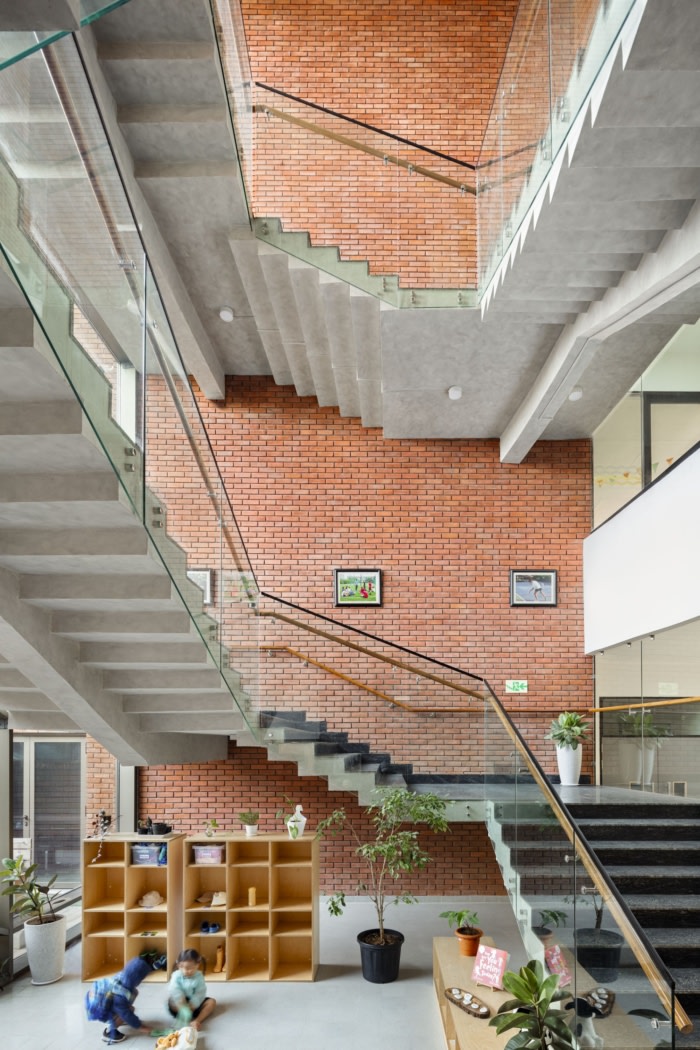 Wellington College International - 0