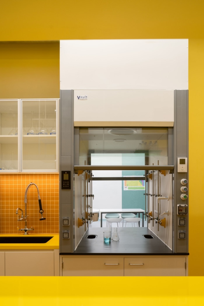 Western Academy of Beijing - High School Science Laboratories - 0