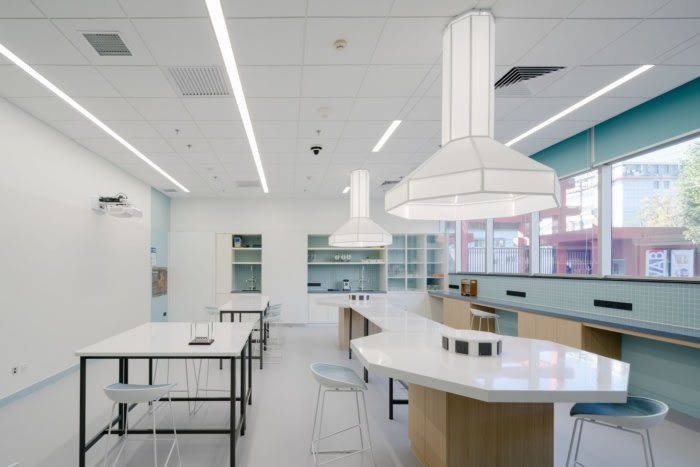 Western Academy of Beijing - High School Science Laboratories - 0