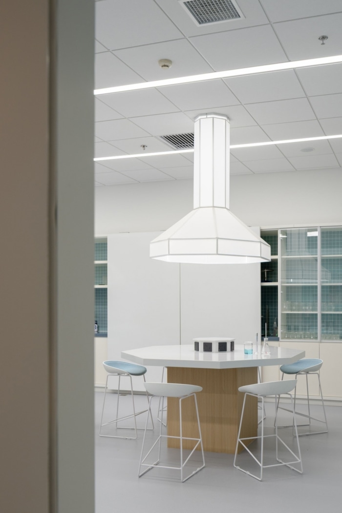 Western Academy of Beijing - High School Science Laboratories - 0