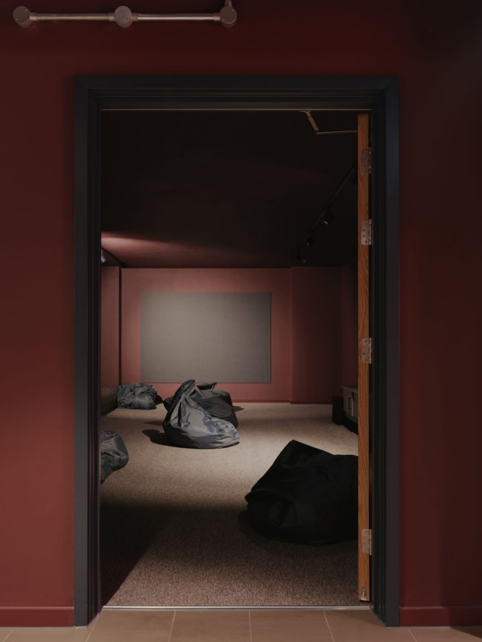 London School of Economics and Political Science (LSE) - Robeson House - 0