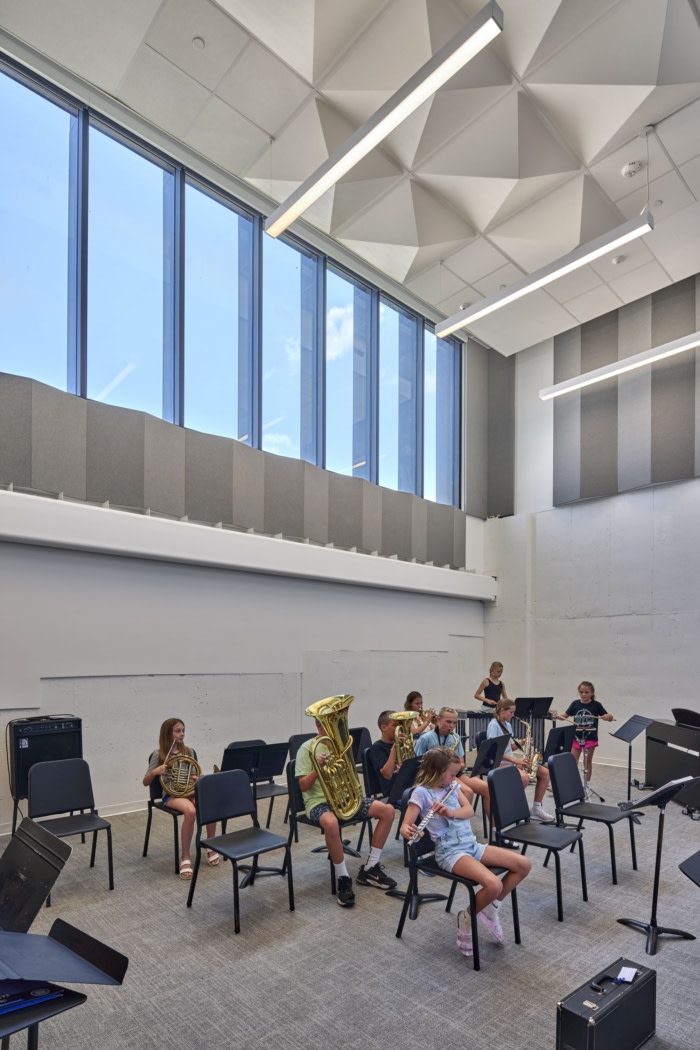 Pella Middle & Jefferson Addition - 0