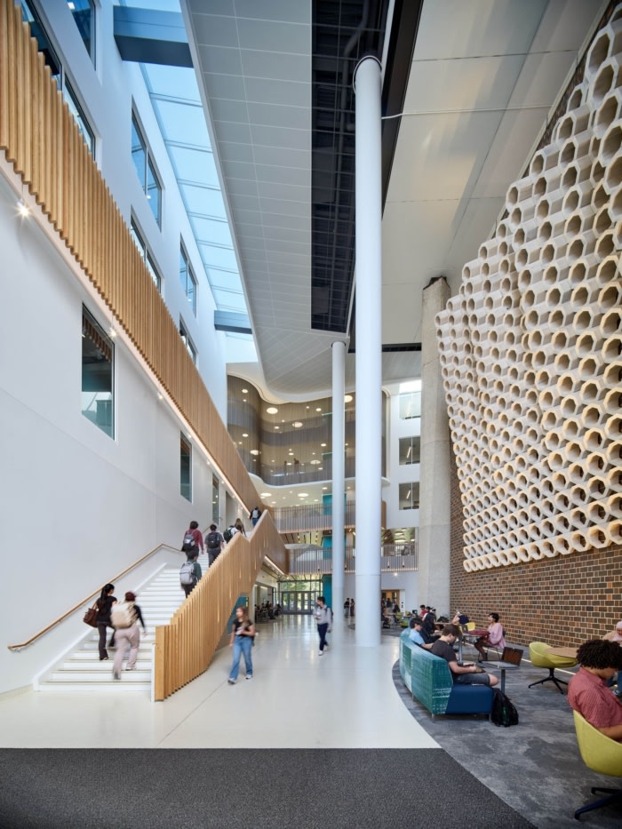 University of Illinois Chicago - Computer Design, Research, and Learning Center - 0