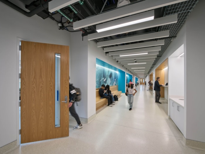 University of Illinois Chicago - Computer Design, Research, and Learning Center - 0